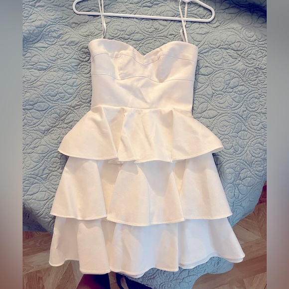 Amanda Uprichard Dresses & Skirts - Amanda Uprichard White Strapless Sweetheart Neckline Dress